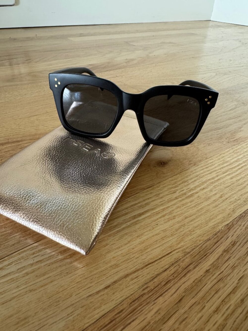 I-SEA Waverly Glasses